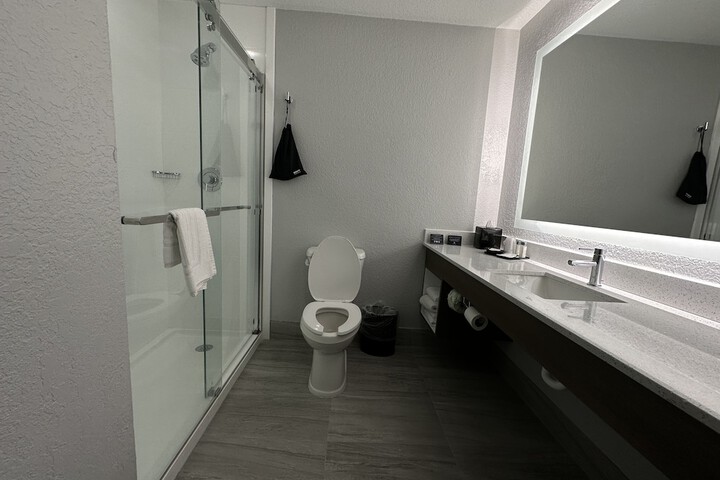 Room 29 of 118