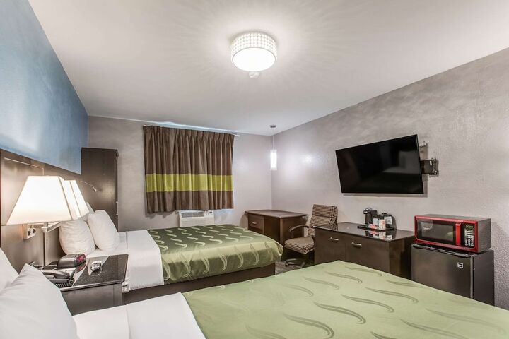 Room 20 of 34