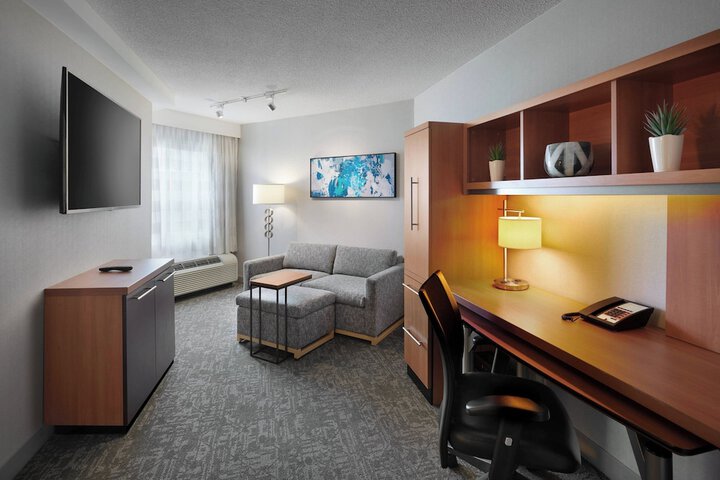 Room 15 of 26