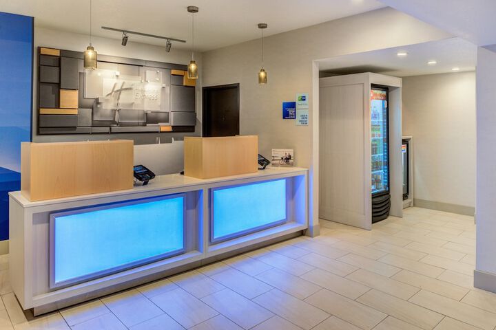 Holiday Inn Express Newberg - Wine Country by IHG