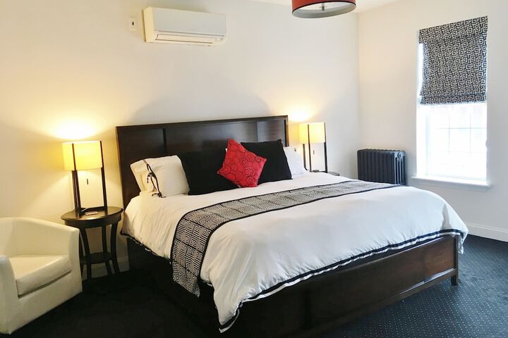 Room 13 of 37