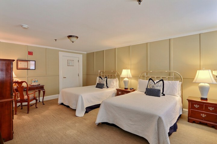 Room 130 of 170