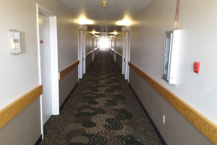 Ballroom/Hall 34 of 39