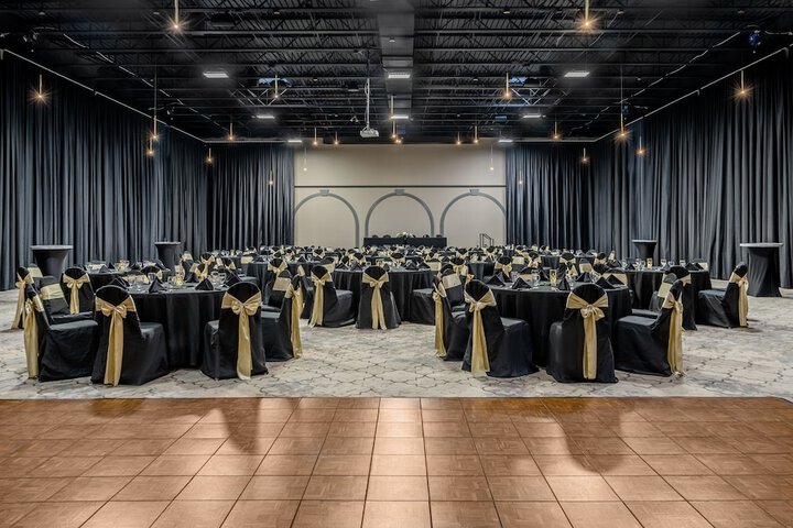 Ballroom/Hall 79 of 83