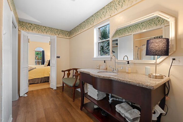 Pet-friendly Marble Falls Home w / Hot Tub!