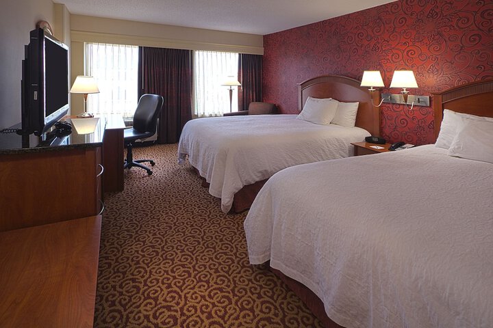 Hampton Inn & Suites Columbus-Downtown