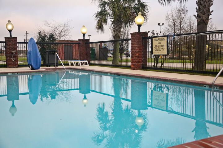 Hampton Inn & Suites Jennings