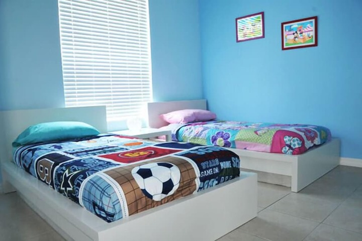 Room 11 of 24