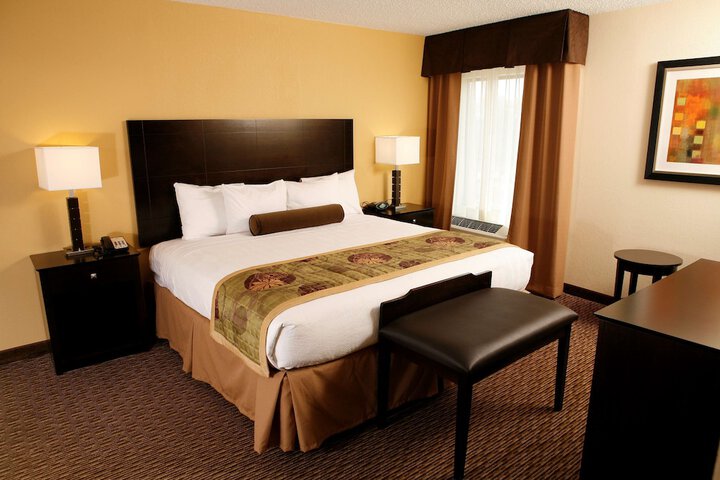 Room 14 of 16