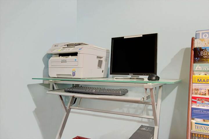 Business Center 29 of 29