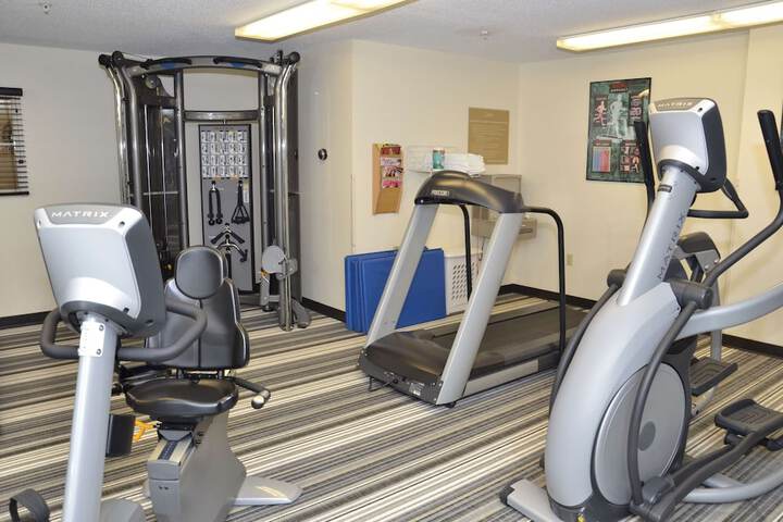 Sonesta Simply Suites Detroit Warren