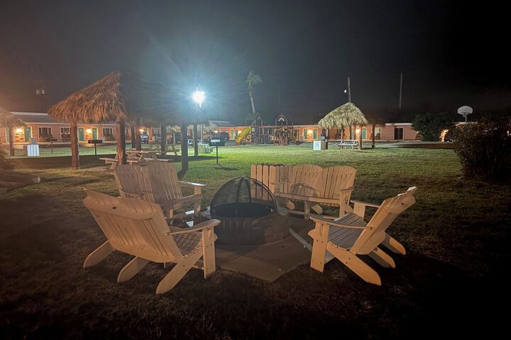 Shark Reef Resort Motel & Cottages