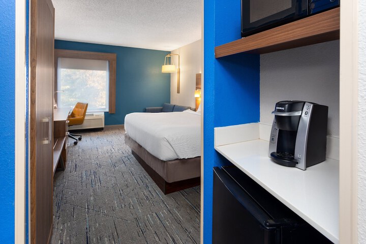 Room 21 of 39
