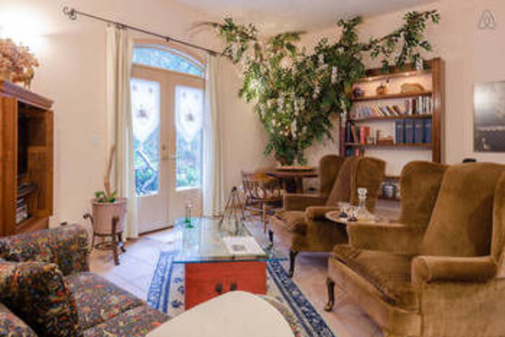 Auberge de Seattle French Country Inn