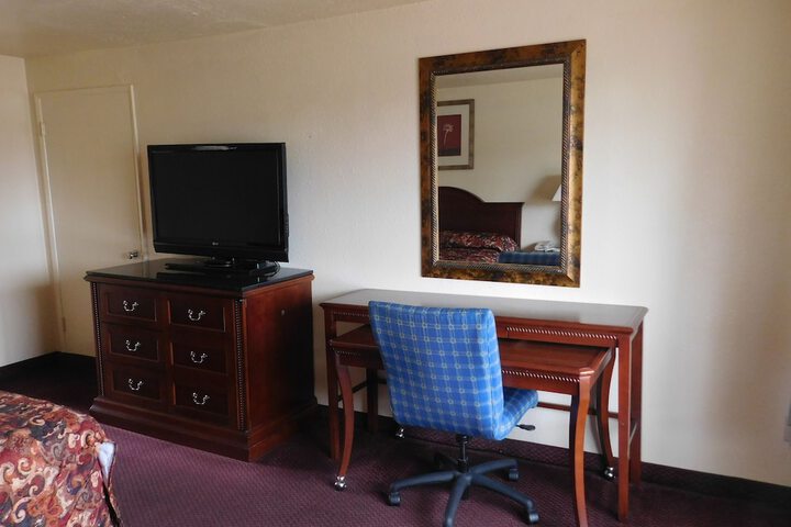 Room 19 of 32