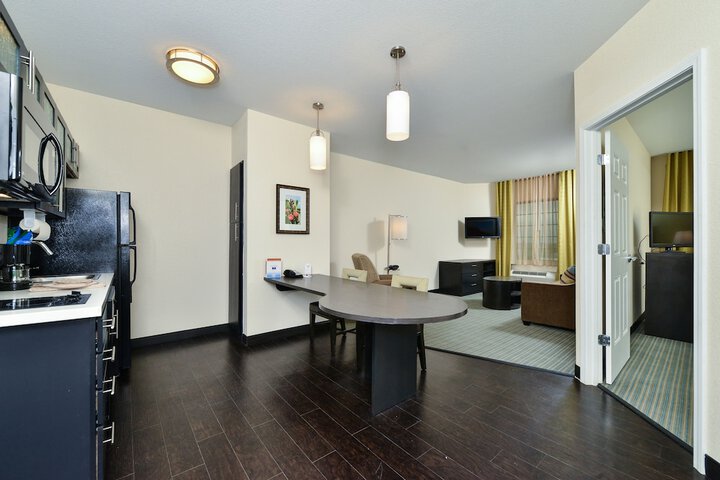 Room 33 of 36