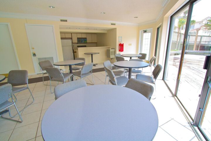 Hibiscus A103 2 / 2 Free Activities! & Oceanfront Wifi 3 Pools