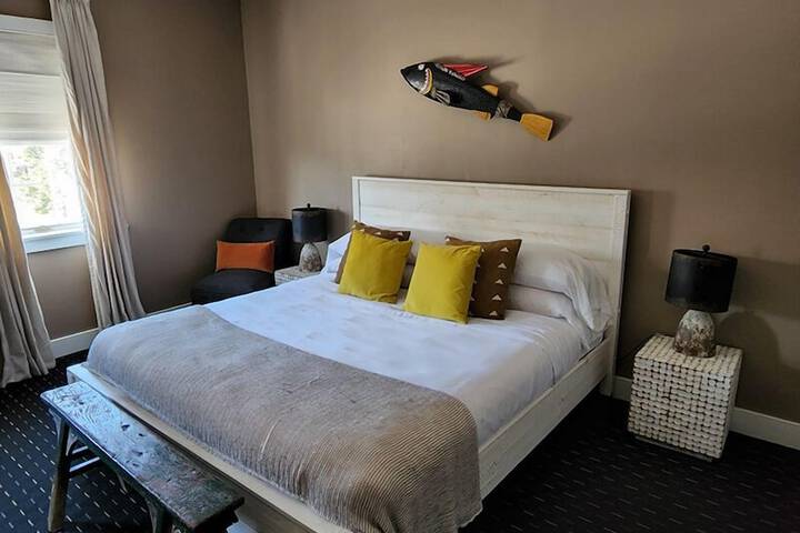 Room 28 of 58