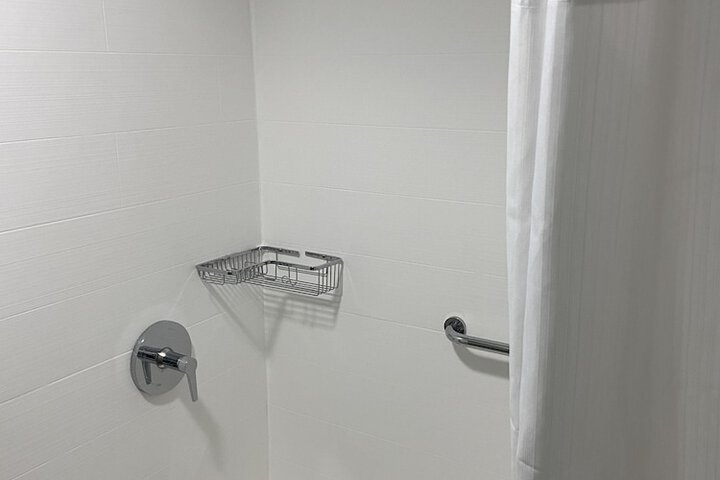 Room 15 of 25