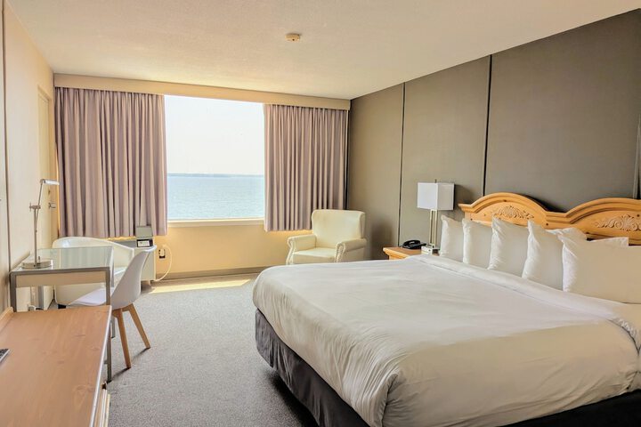 Confederation Place - Hotel