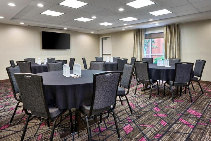Residence Inn by Marriott Nashville SE / Murfreesboro