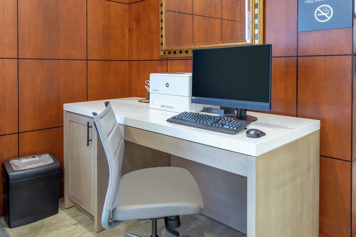 Business Center 79 of 79