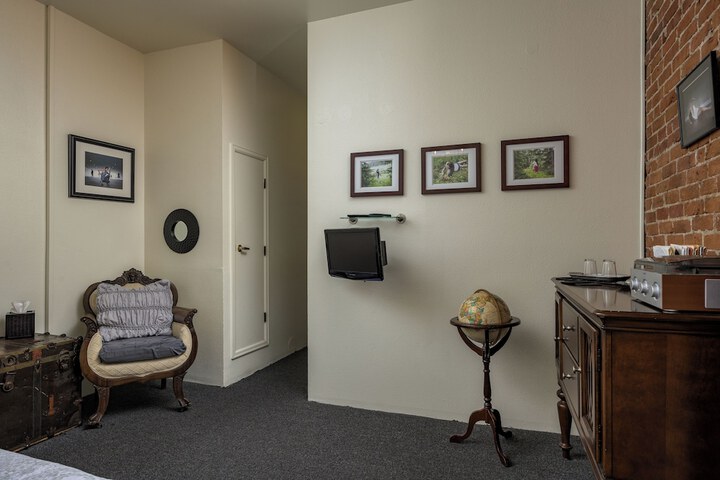 Room 57 of 139