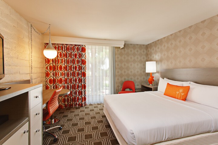 Room 9 of 44
