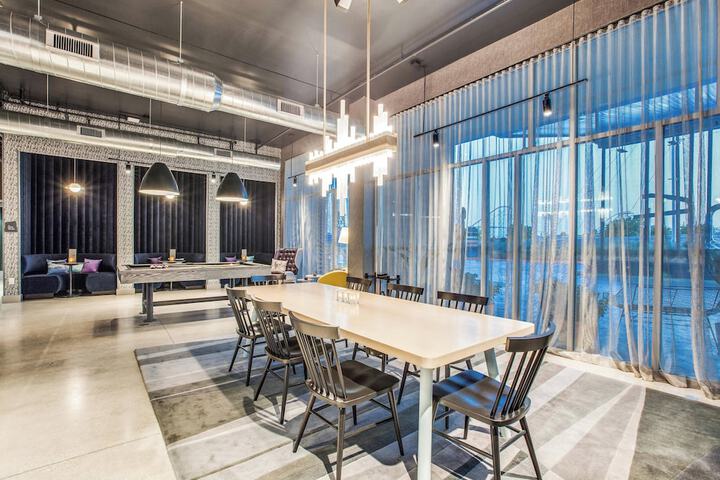 Aloft by Marriott Dallas Arlington Entertainment District
