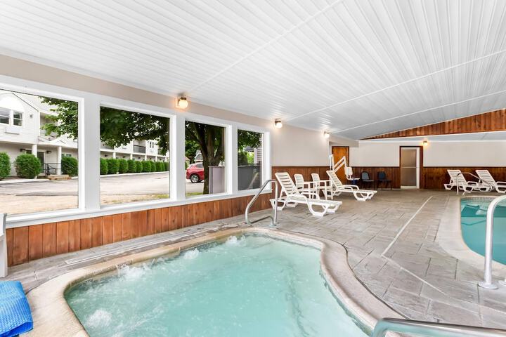 Quality Inn & Suites Gorham Riverside
