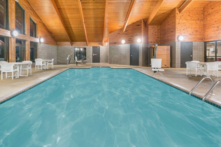 Pool 4 of 22