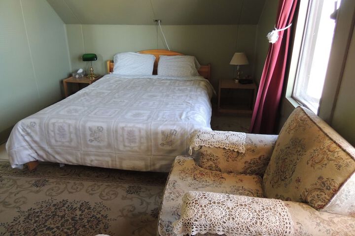 Room 18 of 42