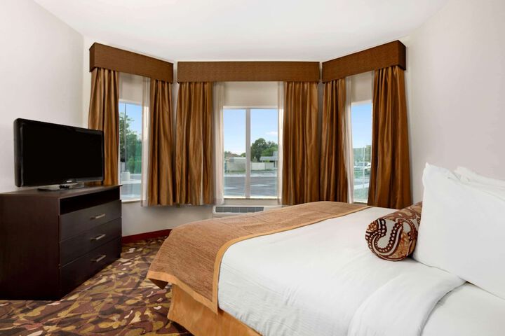 Baymont by Wyndham Hobbs