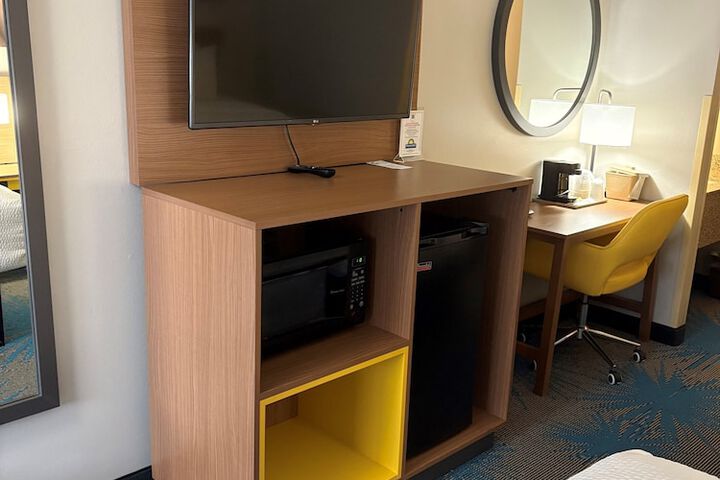 Days Inn by Wyndham Mitchell SD
