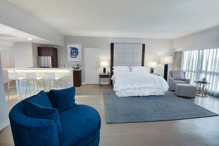 Room 49 of 104