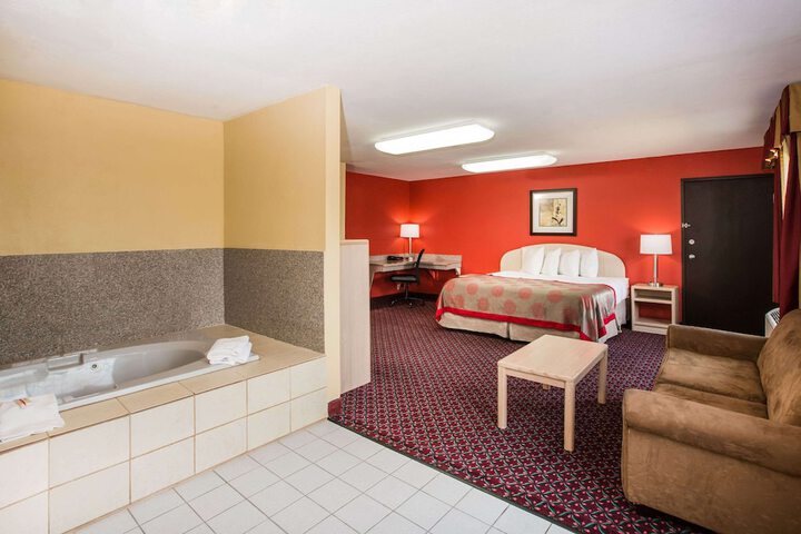 Room 13 of 19