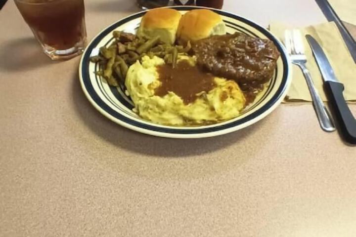 Dining 57 of 78