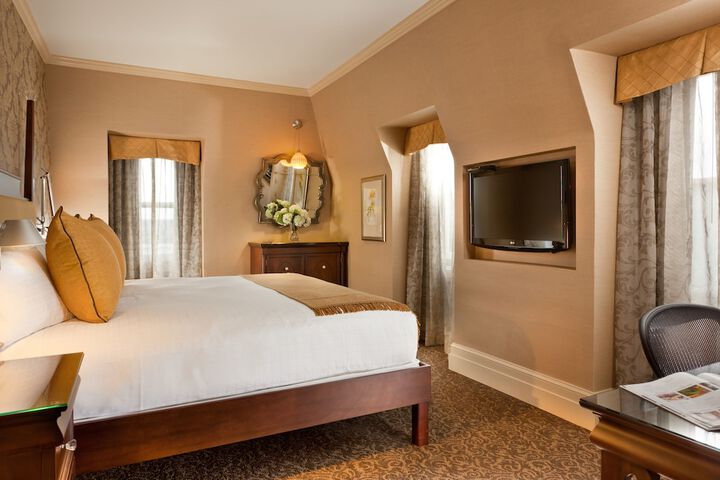 Room 12 of 36
