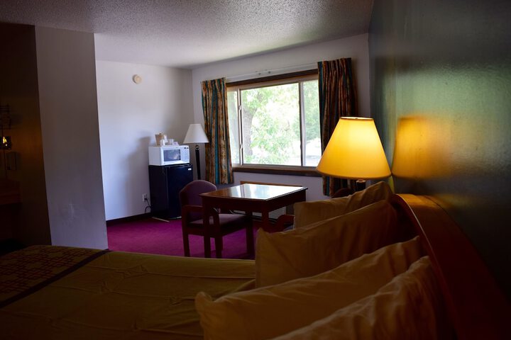 Room 15 of 33