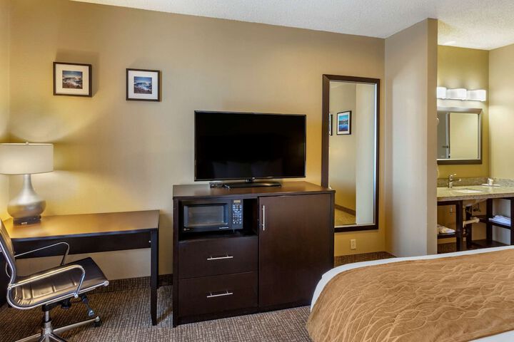 Room 11 of 30