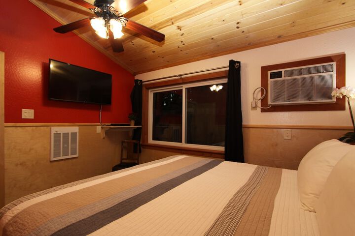 Room 32 of 54