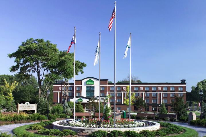 Hotel 2 of 63