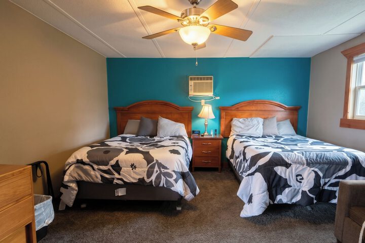 KJs Inn and Suites by OYO Gettysburg U.S. Hwy 212