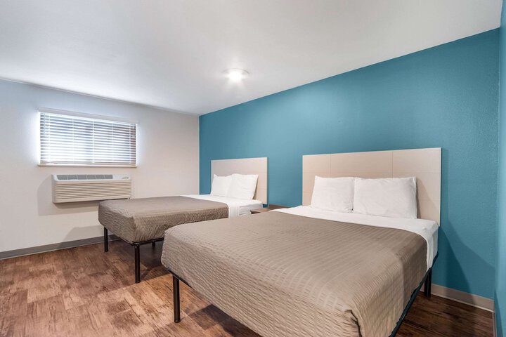 Room 17 of 27