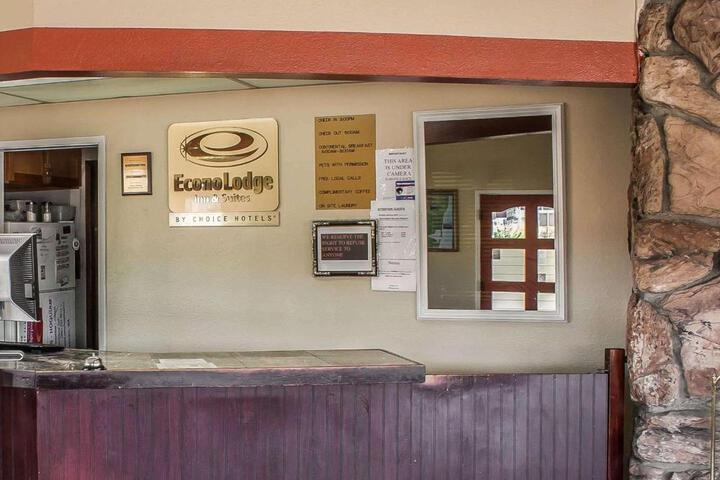 Econo Lodge Inn & Suites Hoquiam