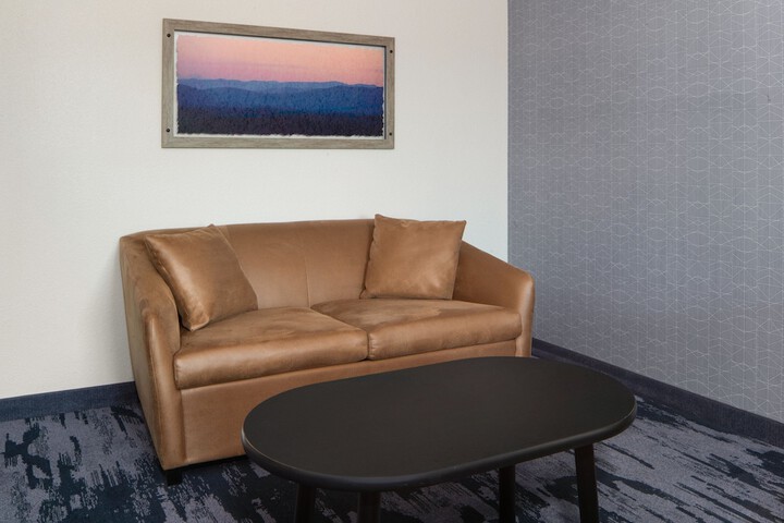 Room 25 of 32