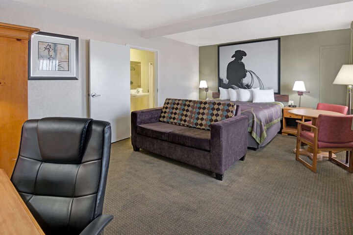 Room 21 of 27