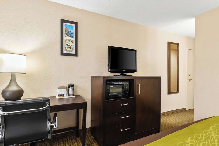Room 20 of 37