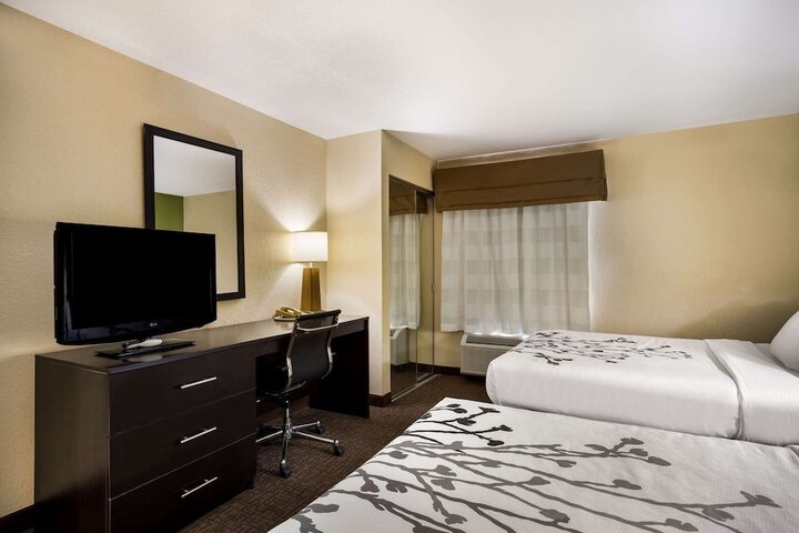Room 35 of 44