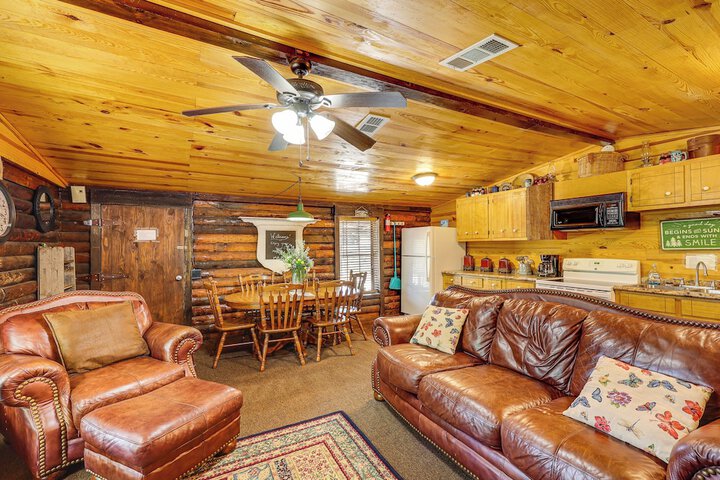 Arkansas Log Cabin Rental Near Lake Greeson!